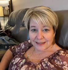 Short hair styles for women over 50