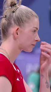 โดนสตีเซียกดึงกลับแรงมาก ช่วงนี้คลั่งรักมาร์ตี้กับโอลิเวียมากเลย  จนเผลอลืมความรักอีกหนึ่งไป เมื่อคืนฝันเห็นสตี รู้สึกผิดแทบไม่ทัน  #สตีเซียก🇵🇱 #stysiak #วอลเลย์บอลหญิง #martynalukasik #ลูคาซิค #lukasik ...