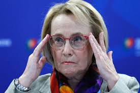 Graça Freitas. "Tenho momentos em que acho que vou desistir, estou muito  cansada"