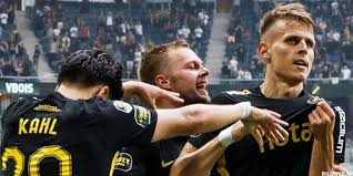 Christine olsson / tt publiken är tillbaka på fotbollsläktarna. 86ivbphm0kbesm