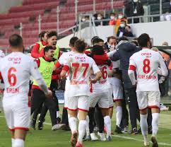 Haftasında antalyaspor ile gençlerbirliği karşı karşıya geldi. Mf6s4y13wlntmm
