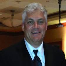 Lindsey Holt (@LindseyHolt15)