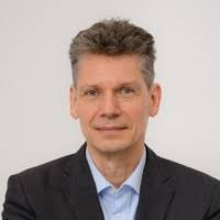 80+ Profile mit dem Suchbegriff „Dr. Frank“