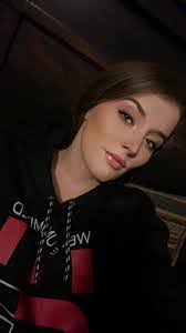 Jasmine Beckman's Instagram, Twitter & Facebook