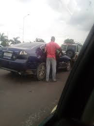 La coordination d'actions, de relations interpersonnelles et l'intégration des produits individuels dans le texte du groupe notre objectif, ici, n'est pas de faire une comparaison entre faibles et gros utilisateurs (voir peyrelong et follet, 2006), mais de comprendre le rôle de l'outil. Kanko Kalonji Nicole On Twitter 7h30 Du Matin Un Conducteur Pissant Au Vu Et Au Su De Tous Comment Peut On Eduquer Ce Peuple Https T Co Zyjrxvemyt Twitter