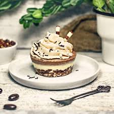 Schon als kleiner kind in italien mit meiner familie, konnte ich nicht genug kriegen von diesem himmlischen, cremigen. Schokolade Kokos Cheesecake Roh Vegan Kitchenfae Vegan Nachspeise Roh Vegan Roher Veganer Kuchen