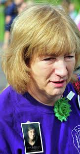 In Danbury, hundreds walk, run for Sandy Hook educators