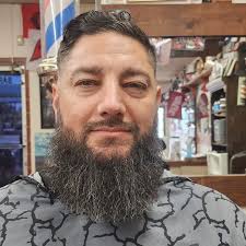 Brian Hickey (@mrclean_genesbarbershop1975) • Instagram-foto's en -video's