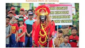 Maybe you would like to learn more about one of these? Tuliskan Kata Sulit Pada Teks Karnaval Mini Di Sintang Lalu Carilah Artinya Tribun Padang