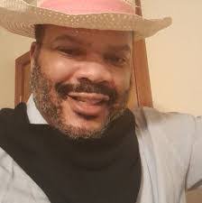 Shannon Mayhue's Instagram, Twitter & Facebook