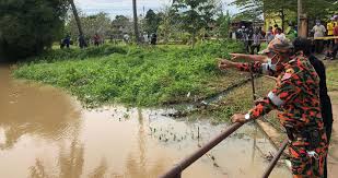 Lo bejat sebagai anak bro! Warga Emas Dikhuatiri Mati Lemas Ketika Keluar Beli Sarapan Astro Awani