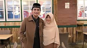 Kabar perceraian itu disampaikan alvin melalui akun instagramnya. Putra Ustaz Arifin Ilham Ini Kini Resmi Ayah Muda Sulselsatu