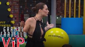 Dayane pires da rocha (born 24 march 1991) is a brazilian handball player for molde hk and the brazilian national team. Signorini This Time Is In Trouble Dayane Mello After Her Mother S Video Message To Gf Vip It Is Her Brother Who Lashes Out Against The Production Ruetir