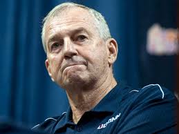 UConn's Calhoun thanks many in his retirement speech