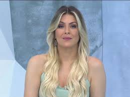Born in 1977 brazilian model and tv presenter. Renata Fan Ve Bloqueio Mental Do Inter Contra O Gremio E Sonha Com Jorge Jesus Band
