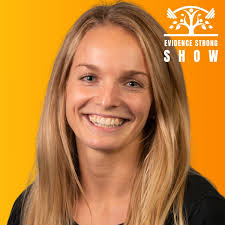 How to use accentuated eccentric loading in back squats with Brookelyn  Campbell