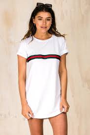 White T Shirt Dress With Green And Red Stripe Fit True To Size Model Cassidy Wears A Size 8 Height Cassidy Is 5ft 9i White Gucci Shirt Shirt Dress Dresses