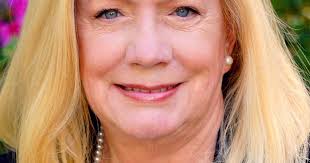 Fulton Schools board member Gail Dean announces retirement