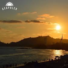 A continuación encontrarás más información sobre las características del puerto y los cambios que se manifiestan en mismo durante las estaciones del año. Acapulco Clima Tropical Diversion Y Mucho Sol Playas Mexicanas Nuncadejesdeviajar Outdoor Celestial Sunset