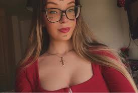 Can I ask whether people's senior dance students wear leotards for ballet  and jazz or whether the students have refused to wear them? I'm talking  about ages 12 to 18 specifically as