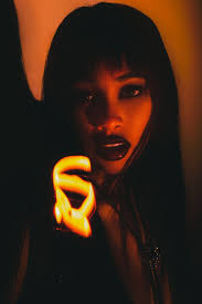 Hey guys my name is Nia Michelle and I am a fashion model looking to  collaborate with a photographer