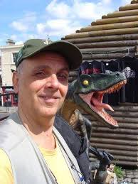 ERNIE BOND the salesman