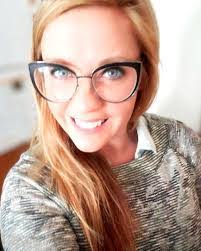 Kelly Ridenour's Instagram, Twitter & Facebook