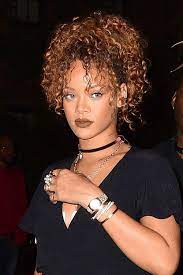 She has sported voluminous bob hair, super short dark pixie, red bob hairstyle, asymmetrical bob hairstyles and more… 33 Magnificent Ways To Wear Curly Hair Rihanna Hairstyles Curly Hair Styles Curly Hair Celebrities