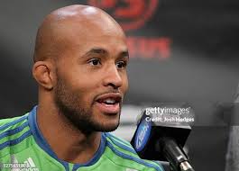 Heavyweight opponents Pat Barry and Stefan Struve pose for photos at...  Foto jornalística