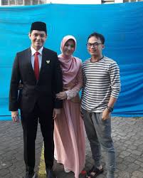 Описание cinta anak cucu adam episode 30. Jadi Calon Presiden 10 Potret Kompak Dude Harlino Alyssa Soebandono