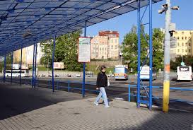 Česko, plným názvem česká republika, je stát ve střední evropě. Jablonecke Autobusove Nadrazi Prochazi Promenou Regiony Impuls Cz