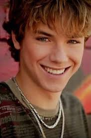 Pin By Maria Bond On You Make Beautiful Things Jeremy Sumpter Jeremy Sumpter Peter Pan Peter Pan
