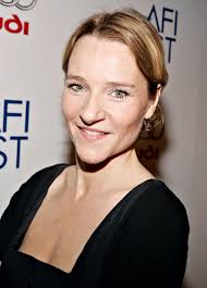 Drottningoffret" Avsnitt 2 (TV Episode 2011)