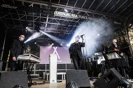 An agent will either represent a musician and seek to find, negotiate and confirm work for them, or more commonly, they will represent a venue and seek musicians to perform in that venue. Agent Side Grinder Wikipedia