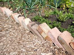 Metal garden edging is flexible, while being quick and easy to install. Creative Edging Borders And More Gardening Know How