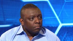 Garth Crooks criticises 'petulant' referee Mike Dean