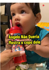 Feliz Natal com Ângelo: Alegria e Humor