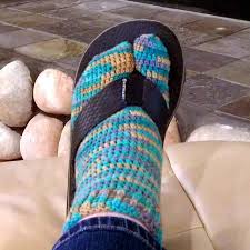They are ideal for wearing on chilly mornings or around the campfire with your favorite pair of flip flops. Split Toe Tabi Socks Patterns For Sale Links Crochetville