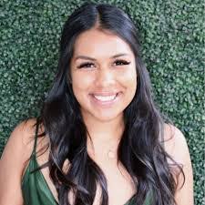 Raquel Mclaughlin's Instagram, Twitter & Facebook