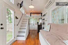 Music City Tiny House A Tiny Place To Stay In Nashville Tennessee Kleines Haus Einrichtung Modernes Kleines Haus Wohnen Im Mikrohaus