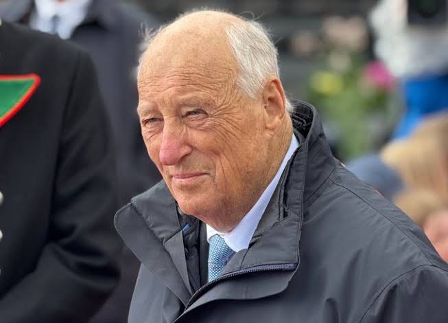 Kong Harald, Innlagt | Kong Harald hylles for åpenheten: – Går foran som en  god rollemodell