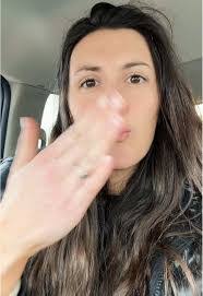 Miranda Meek's Instagram, Twitter & Facebook