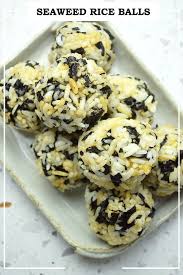 Even if people don't know anything about korea, it's not too difficult to find people who had bibimbap sometime in their lives. Seaweed Rice Balls Jumeokbap Jaja Bakes Jajabakes Com