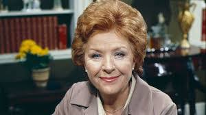 Noelle Gordon's Instagram, Twitter & Facebook