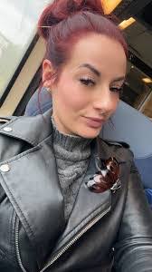 Sally Valentine's Instagram, Twitter & Facebook