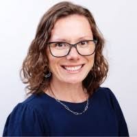 100+ "Hollie" profiles