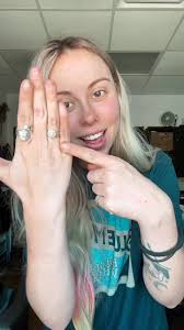 #baileylavender #bloompartner #fyp #relatable #foryou #love #engagement  #hairstylistoftiktok #hairstylistcheck #marriage #engamentstory