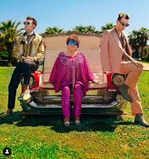 Testo di mille, il nuovo singolo di fedez, achille lauro e orietta berti. Fedez Orietta Berti E Achille Lauro Il Trio Delle Meraviglie Canta Mille