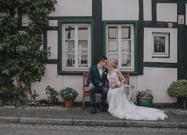 Brautkleider verdanken ihre einzigartige ausstrahlung den verschiedenen verwendeten materialien. Shabby Chic Hochzeit Im Lokschuppen Hochzeitsblog The Little Wedding Corner