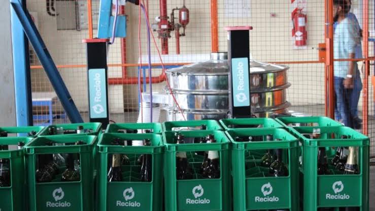 Reciqlo, la primera planta de reciclaje de vidrio en Latinoamérica -  Revista Más Industrias
